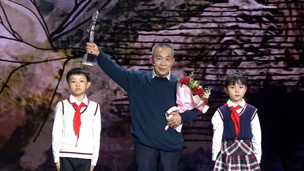 999.webp_副本.jpg 999.webp_副本.jpg